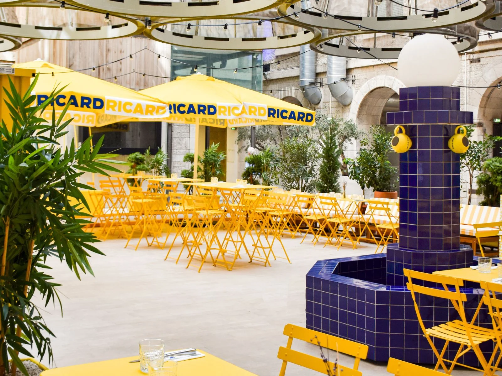 Maison Yellow